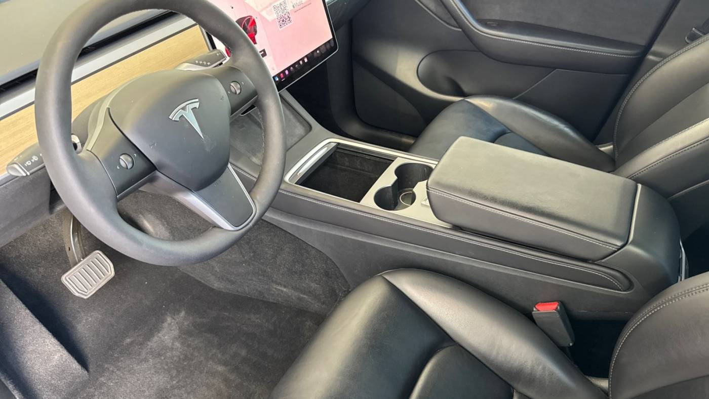 2022 Tesla Model Y 7SAYGDEE3NF347134