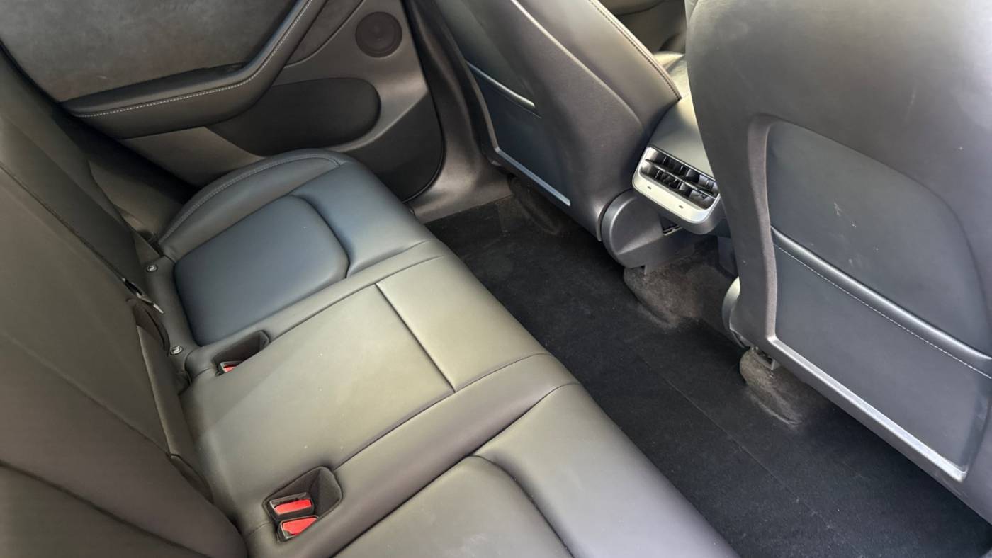 2022 Tesla Model Y 7SAYGDEE3NF347134