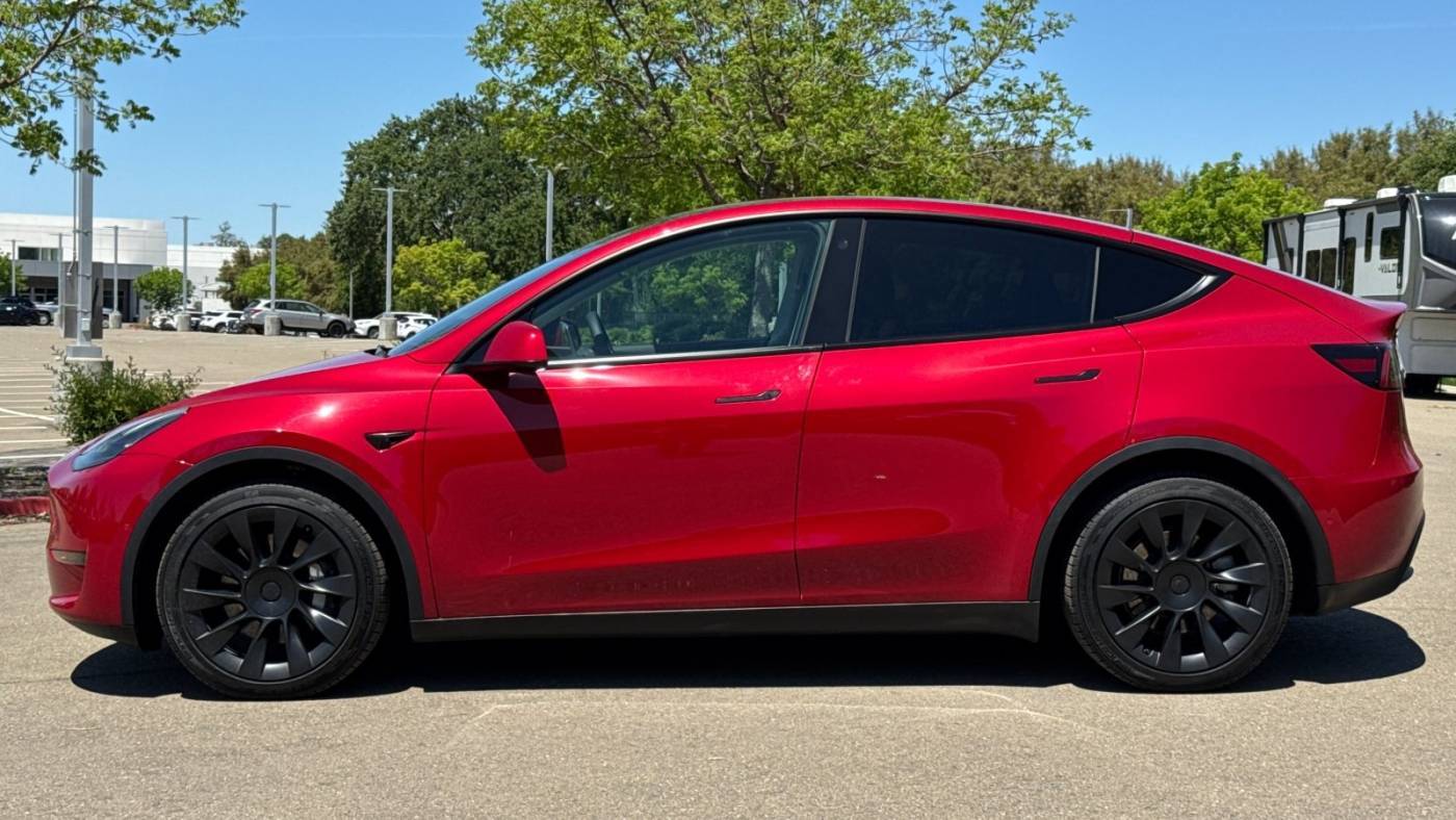 2022 Tesla Model Y 7SAYGDEE3NF347134