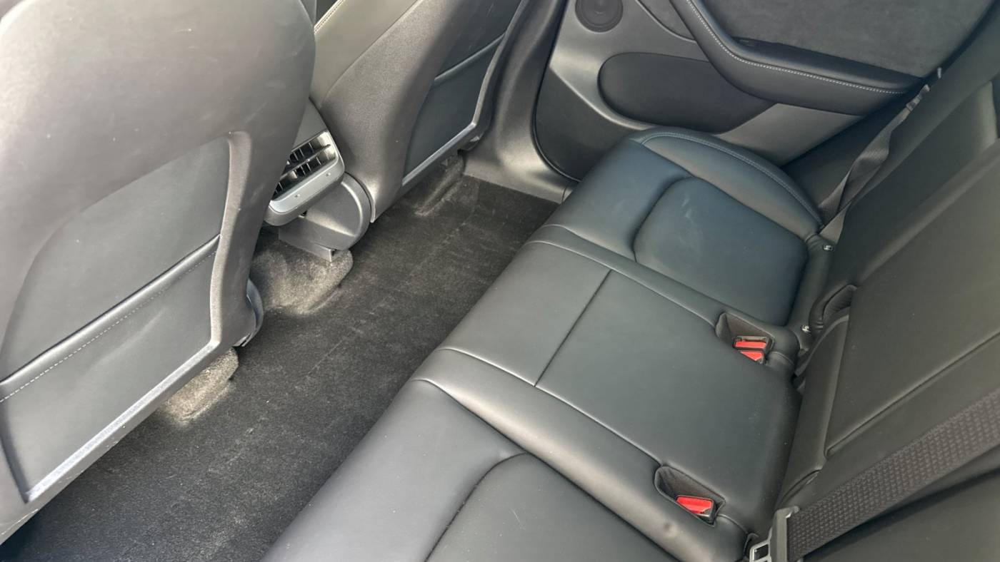 2022 Tesla Model Y 7SAYGDEE3NF347134