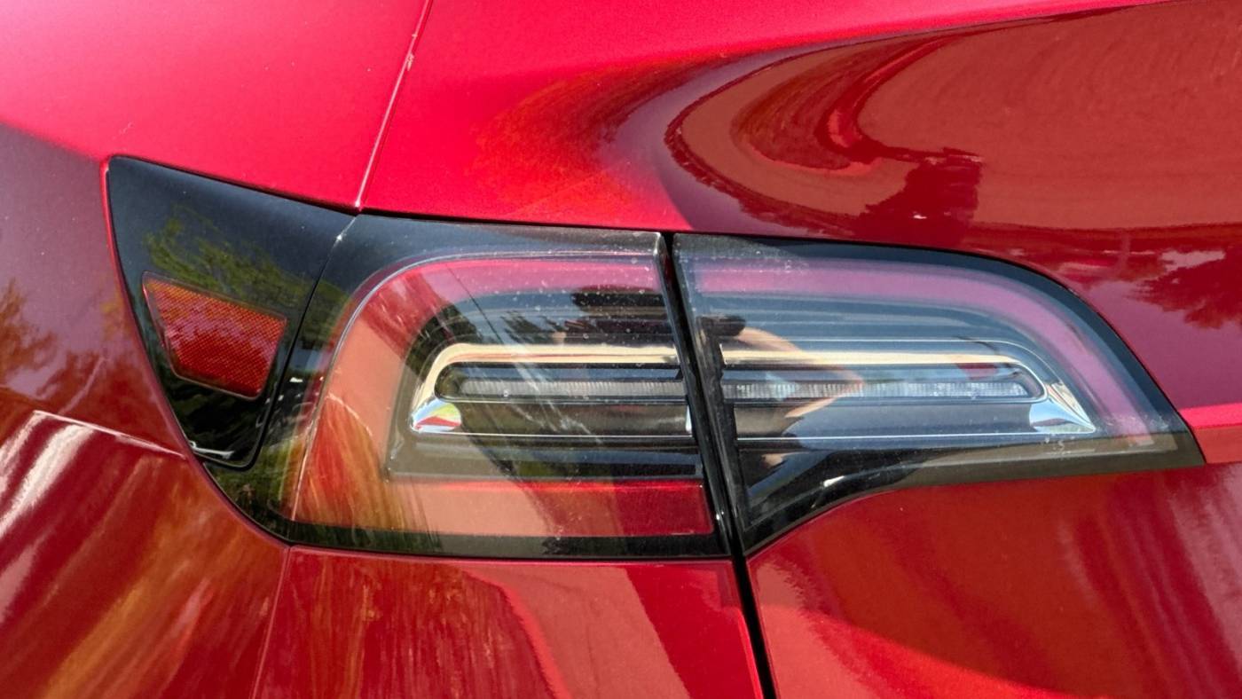 2022 Tesla Model Y 7SAYGDEE3NF347134