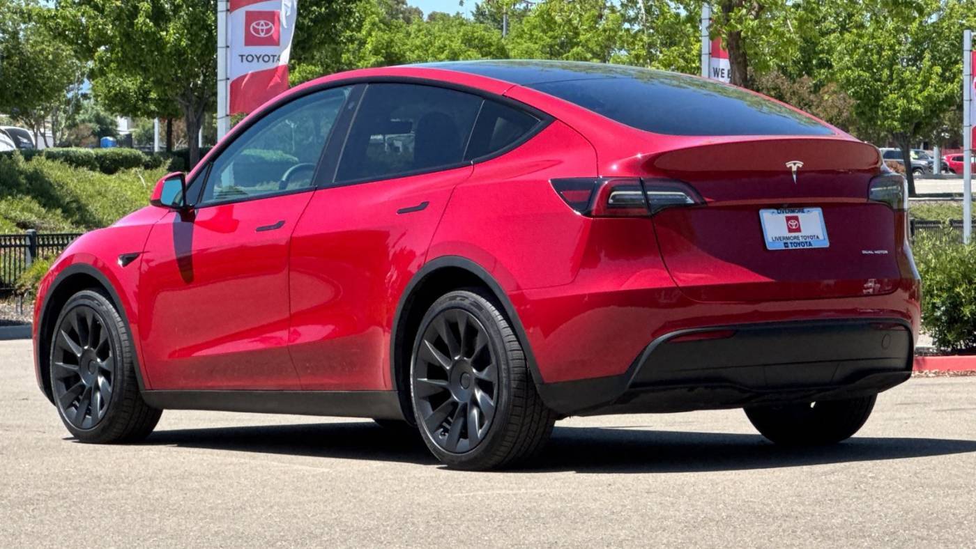 2022 Tesla Model Y 7SAYGDEE3NF347134
