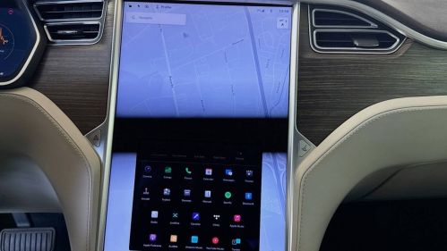 2016 Tesla Model S - Images - 13