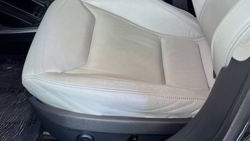 2016 Tesla Model S - Images - 16