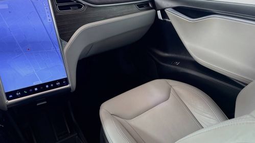 2016 Tesla Model S - Images - 19