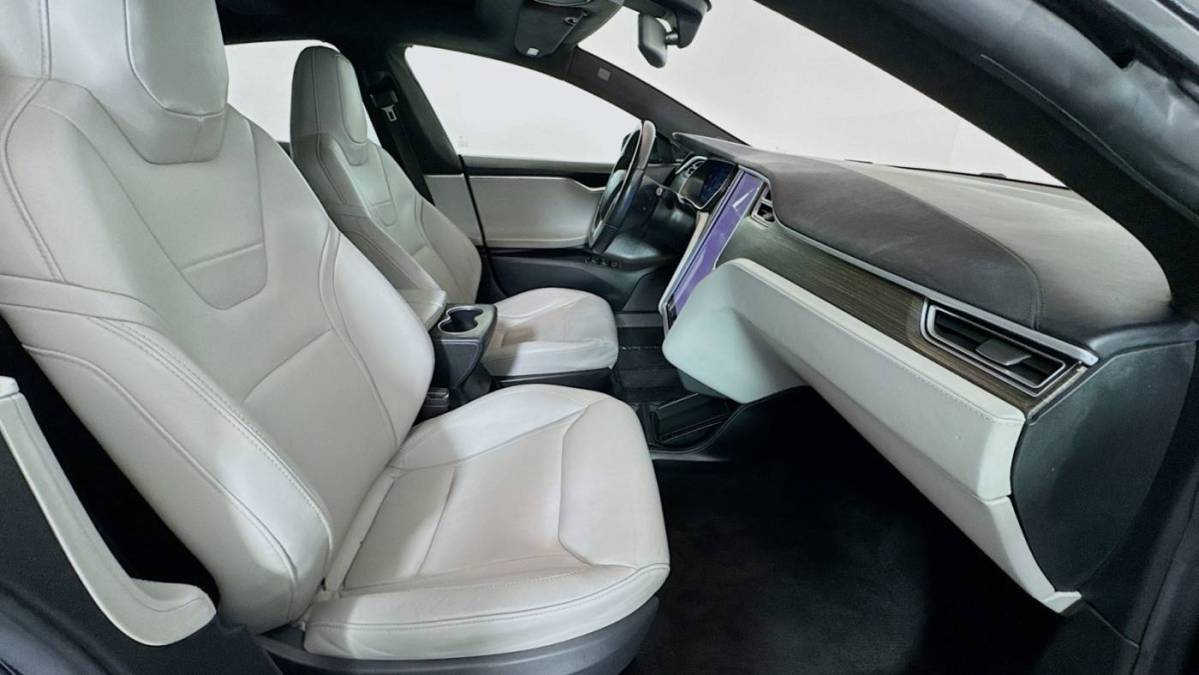 2016 Tesla Model S - Images - 24
