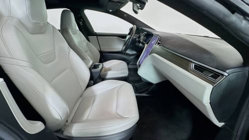 2016 Tesla Model S - Images - 24