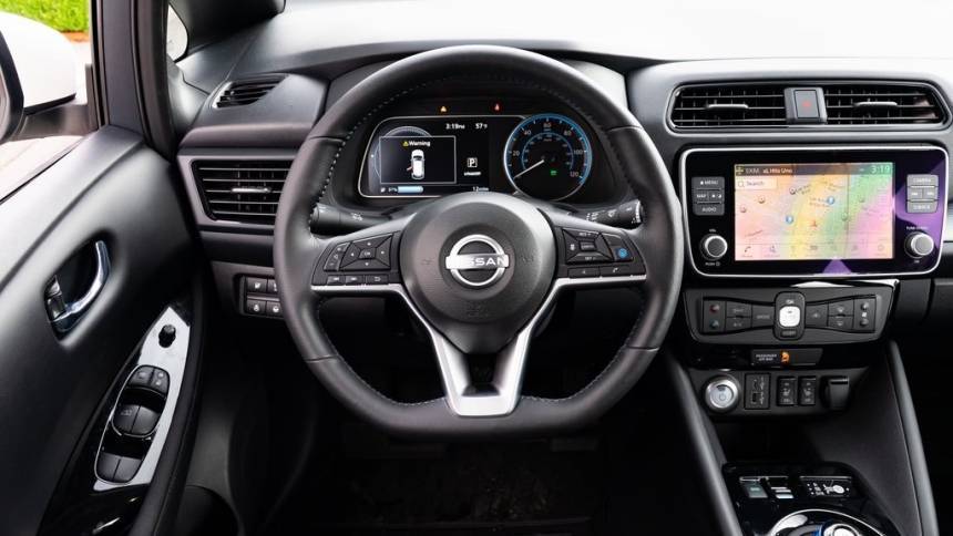 2025 Nissan LEAF - Images - 11