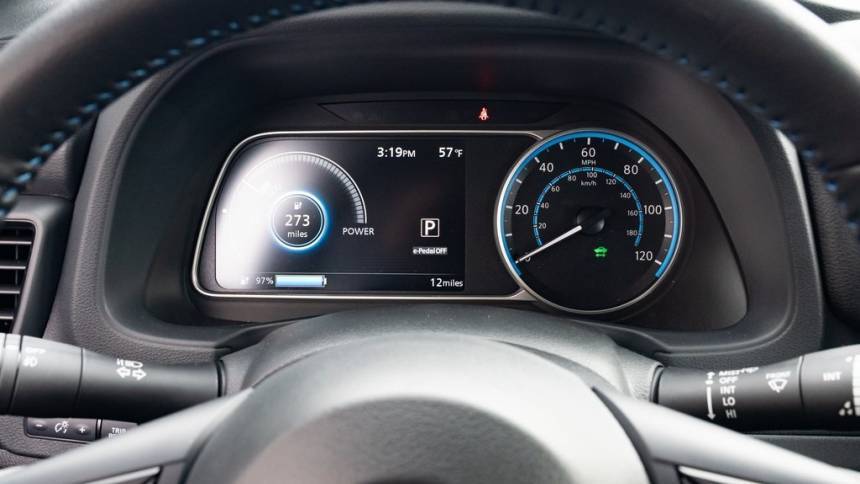 2025 Nissan LEAF - Images - 12
