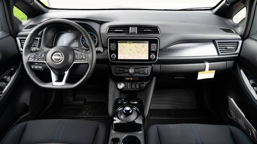 2025 Nissan LEAF - Images - 8