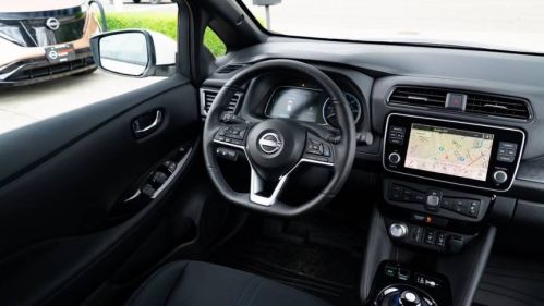 2025 Nissan LEAF - Images - 9