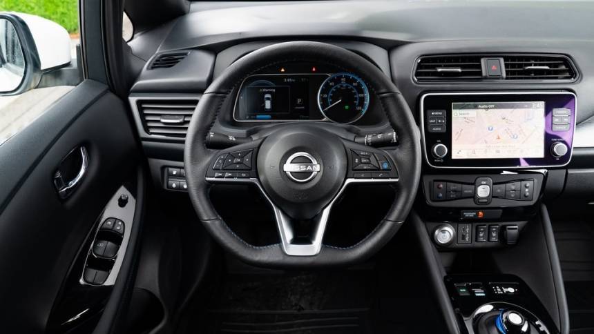 2025 Nissan LEAF - Images - 11