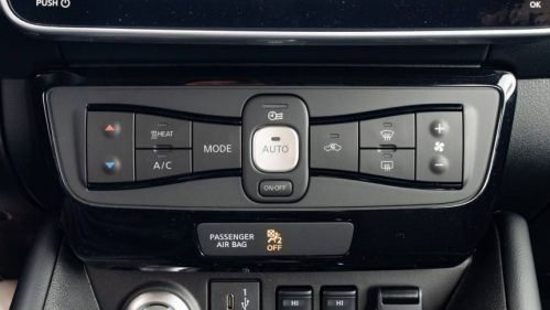 2025 Nissan LEAF - Images - 16