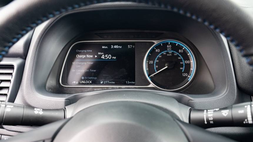 2025 Nissan LEAF - Images - 12