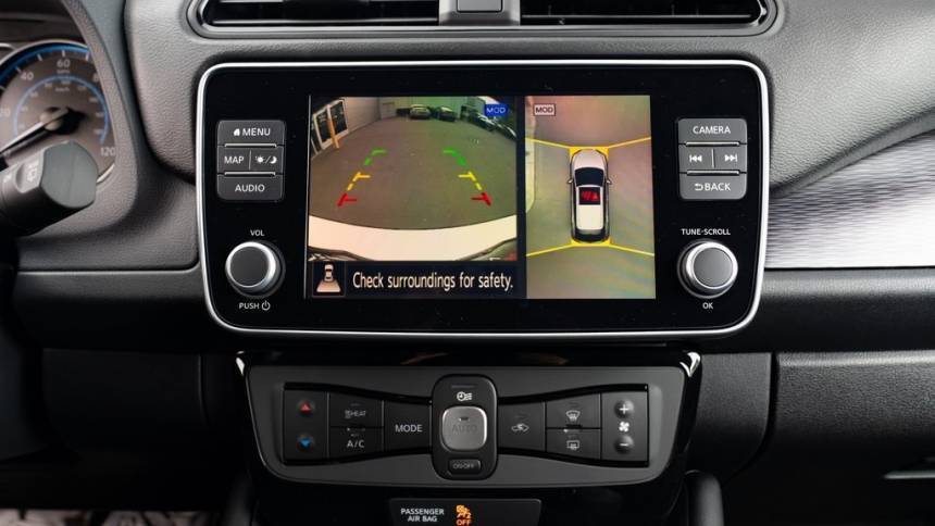 2025 Nissan LEAF - Images - 15