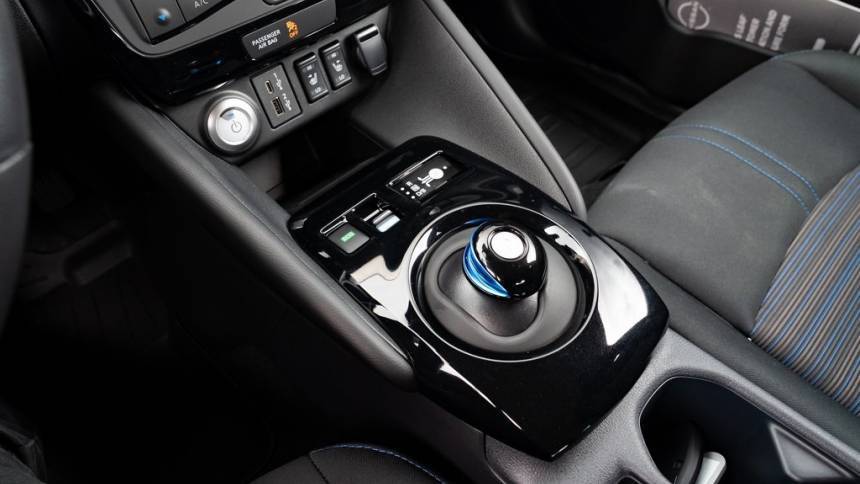 2025 Nissan LEAF - Images - 18