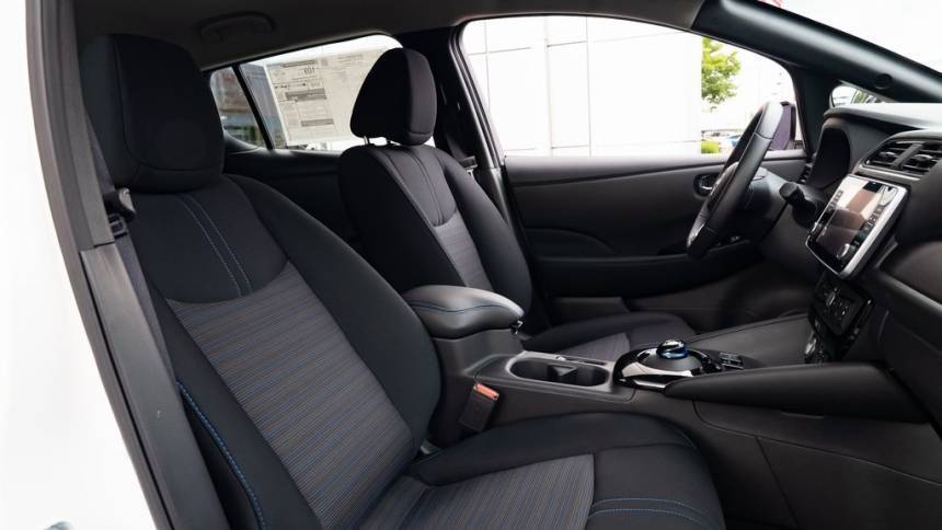 2025 Nissan LEAF - Images - 25