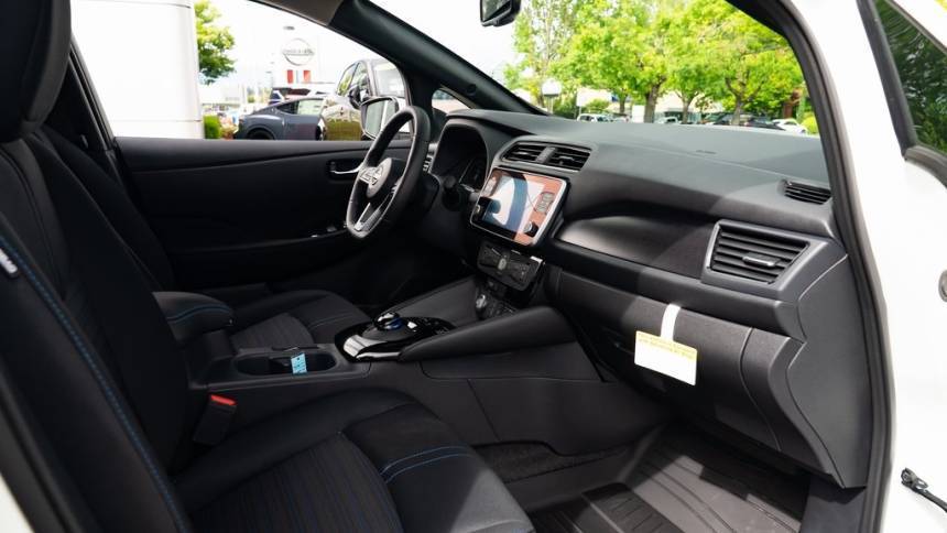 2025 Nissan LEAF - Images - 26