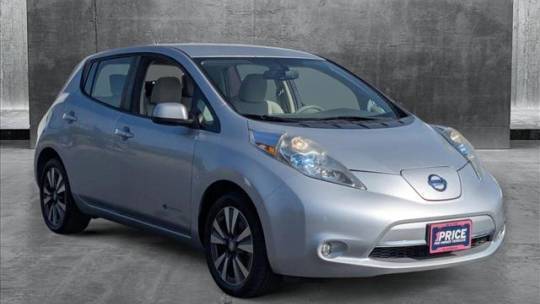 2015 Nissan LEAF - Images - 3