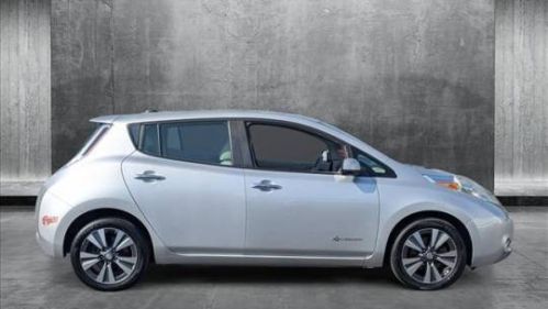 2015 Nissan LEAF - Images - 4