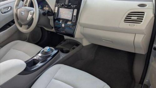 2015 Nissan LEAF - Images - 22