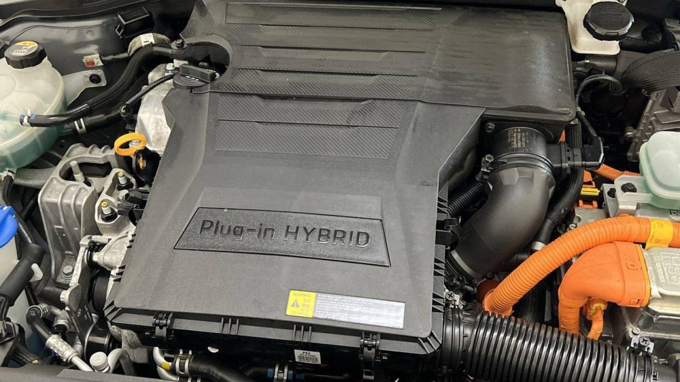 2019 Hyundai IONIQ KMHC75LD1KU136214
