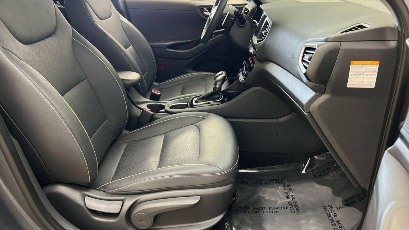 2019 Hyundai IONIQ KMHC75LD1KU136214