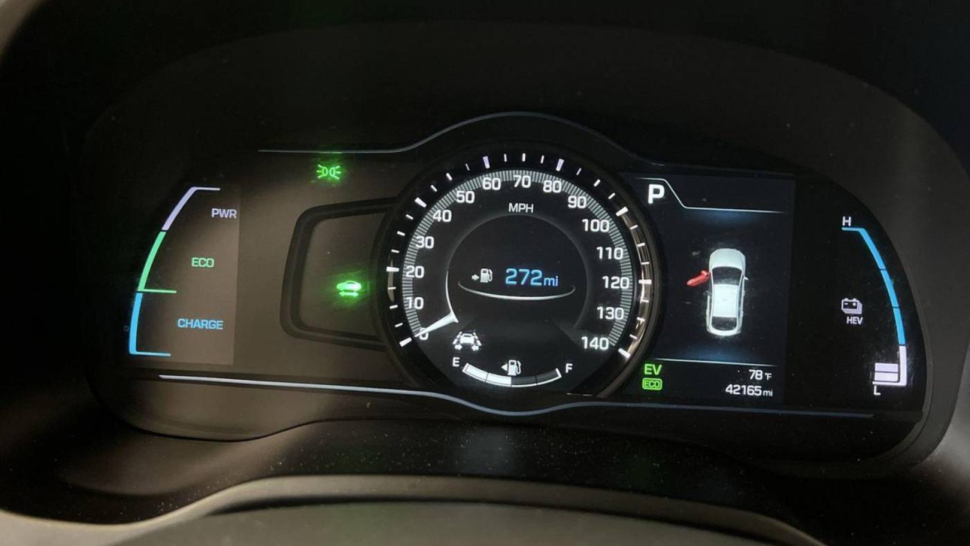 2019 Hyundai IONIQ KMHC75LD1KU136214