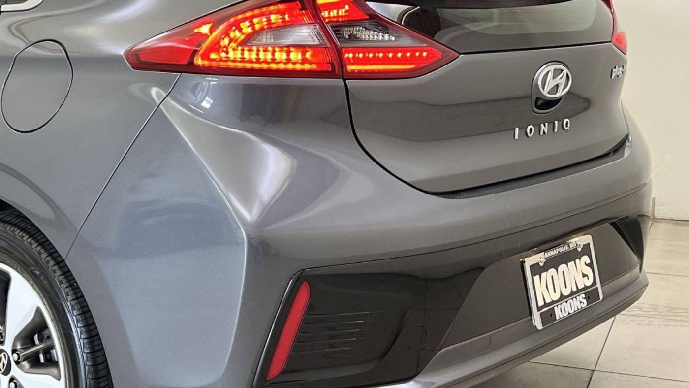 2019 Hyundai IONIQ KMHC75LD1KU136214