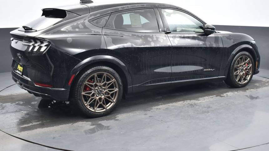 2025 Ford Mustang Mach E - Images - 4