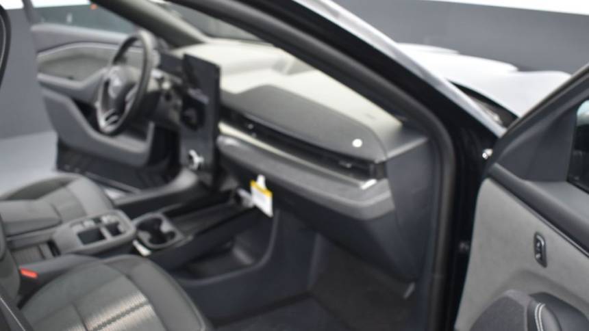 2025 Ford Mustang Mach E - Images - 13