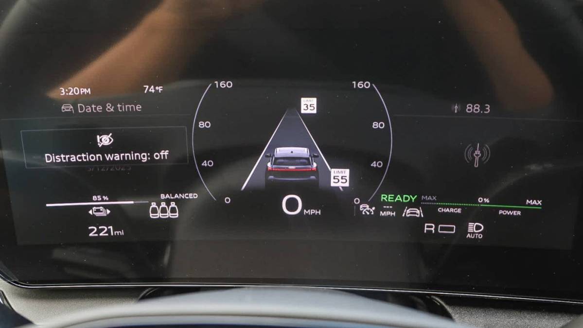 2025 Audi Q6 e-tron - Images - 24