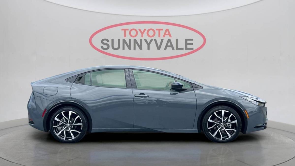 2024 Toyota Prius Prime - Images - 10