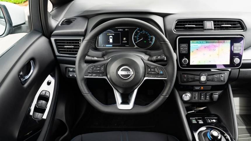 2025 Nissan LEAF - Images - 11