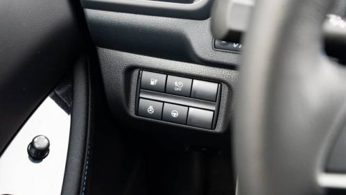 2025 Nissan LEAF - Images - 13