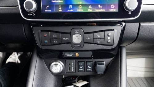 2025 Nissan LEAF - Images - 16