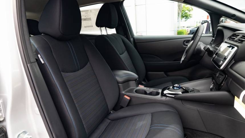 2025 Nissan LEAF - Images - 25