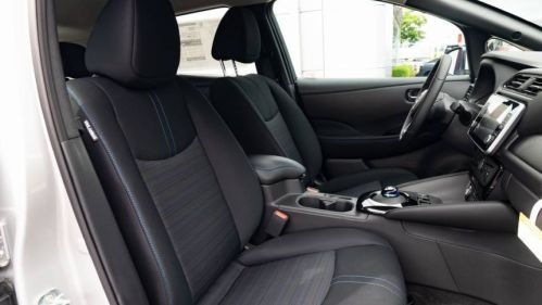 2025 Nissan LEAF - Images - 25