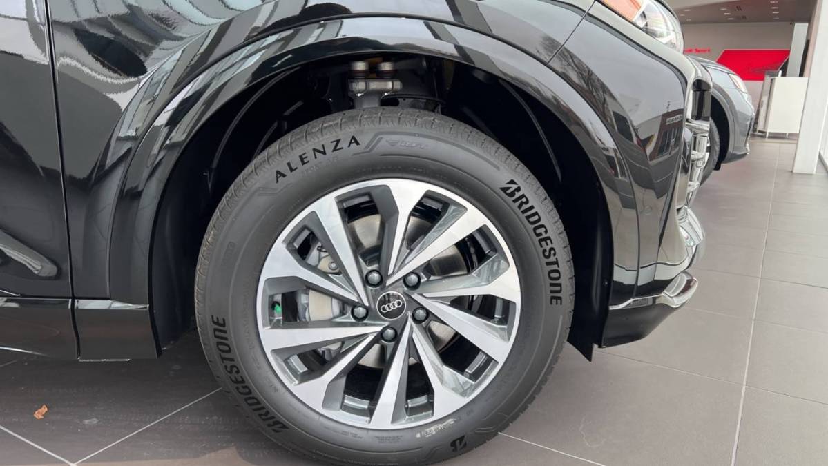 2025 Audi Q6 e-tron - Images - 7