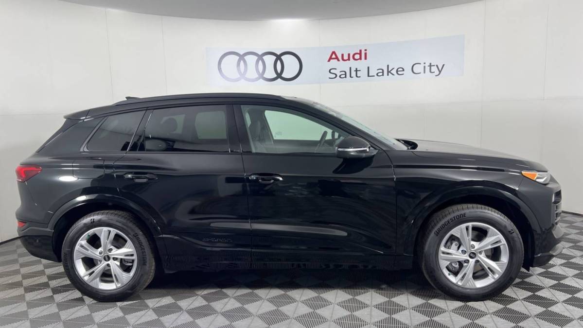2025 Audi Q6 e-tron - Images - 8