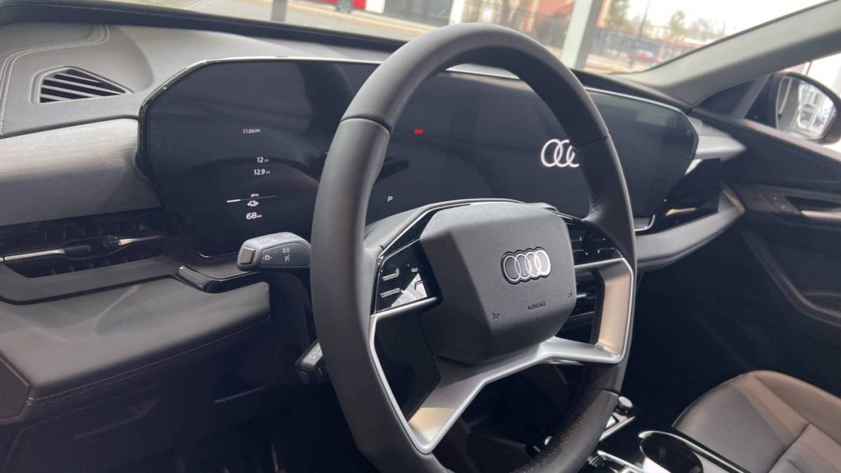 2025 Audi Q6 e-tron - Images - 11
