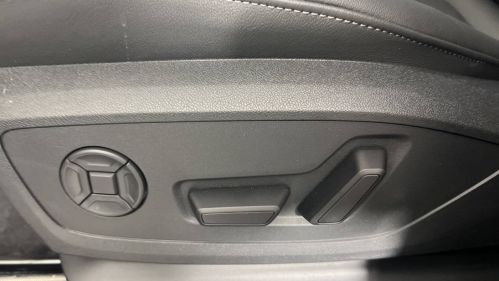 2025 Audi Q6 e-tron - Images - 11