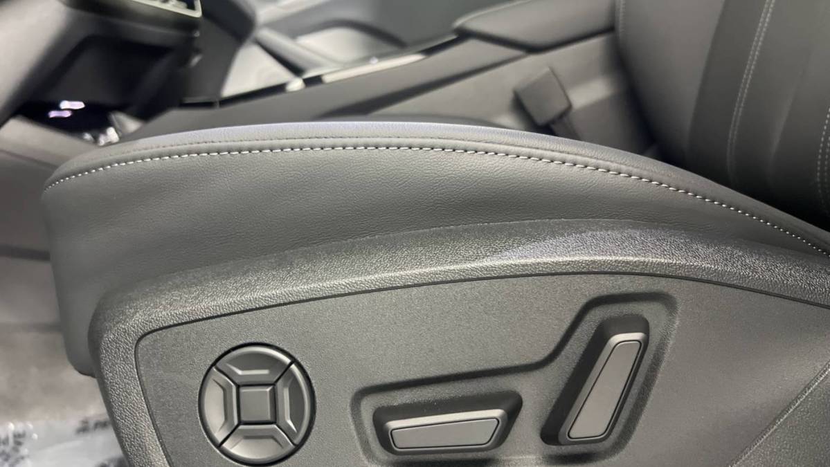 2025 Audi Q6 e-tron - Images - 11