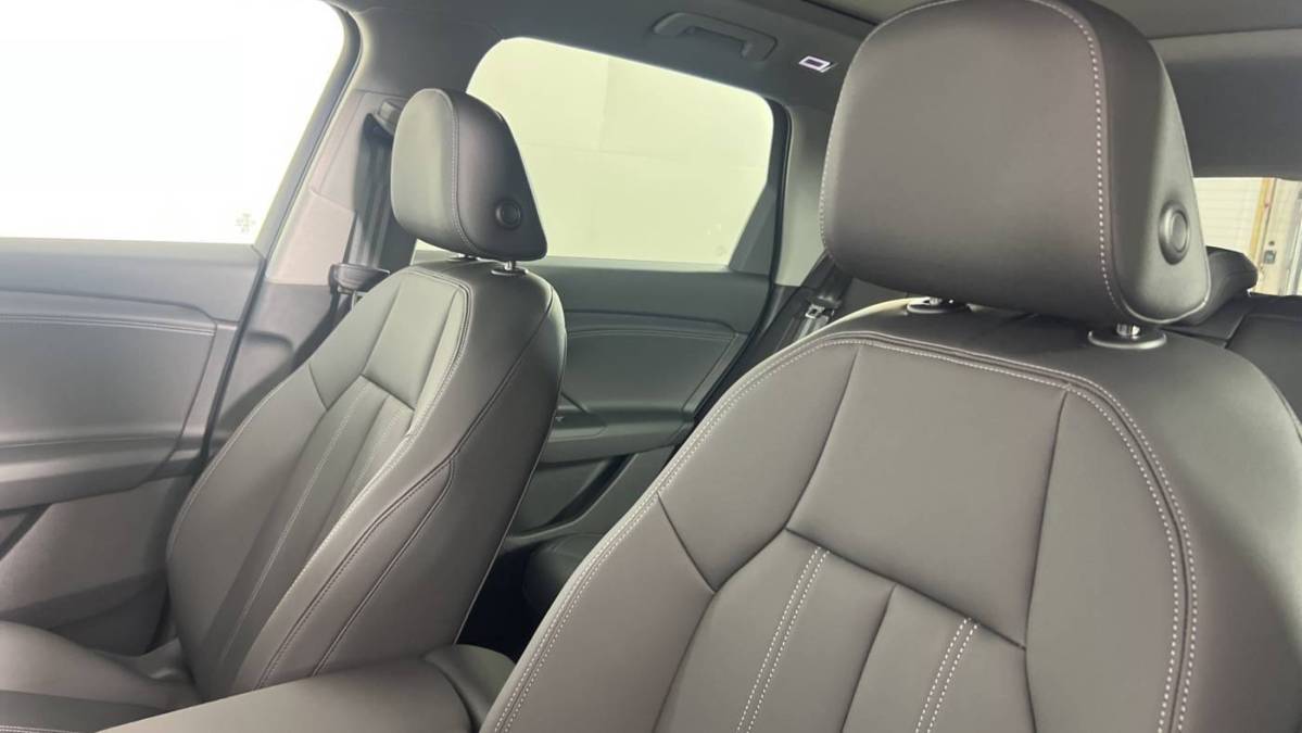 2025 Audi Q6 e-tron - Images - 12