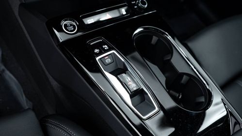 2025 Audi Q6 e-tron - Images - 11