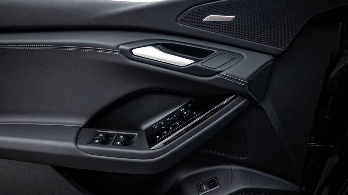 2025 Audi Q6 e-tron - Images - 12