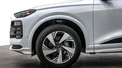 2025 Audi Q6 e-tron - Images - 10