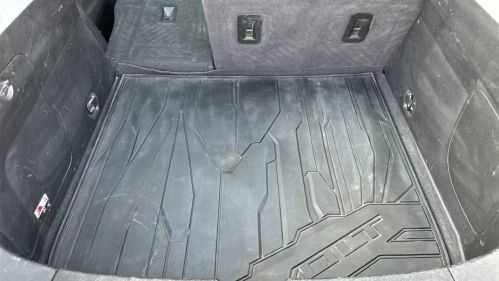 2017 Chevrolet VOLT - Images - 12