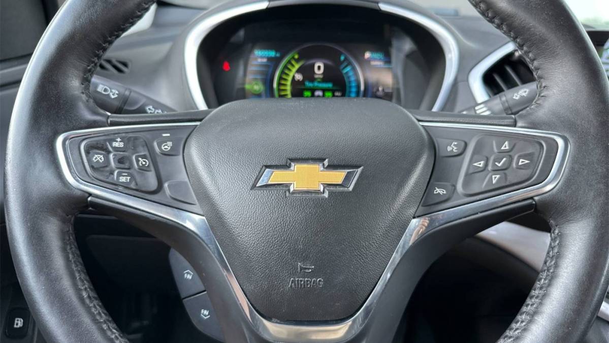 2017 Chevrolet VOLT - Images - 21