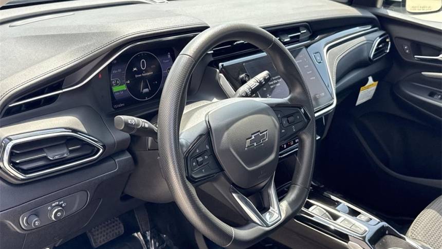 2023 Chevrolet Bolt - Images - 9